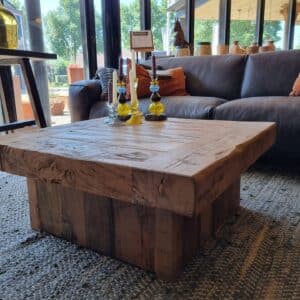 Colombiaanse salontafel oud hout