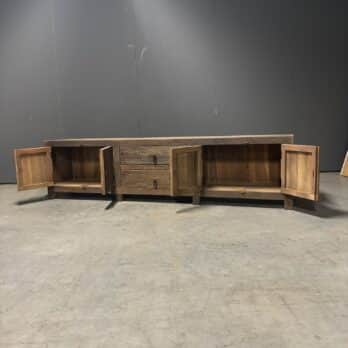 Tv Dressoir Carlos van oud hout
