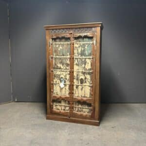Almirah Kast 667