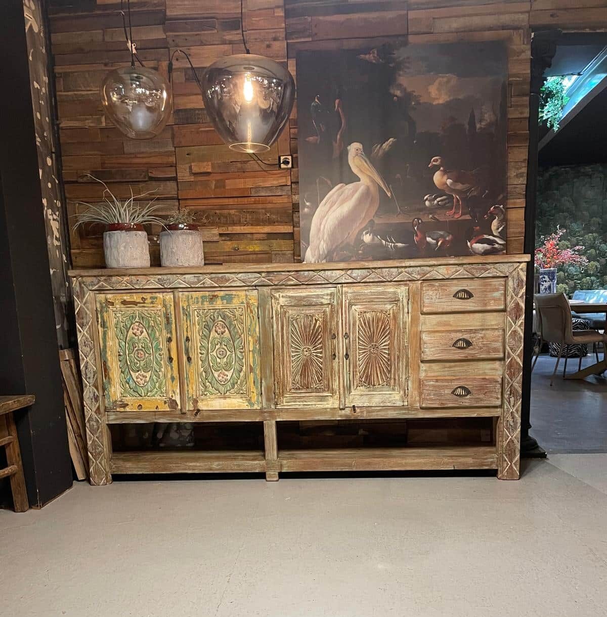 Dressoir India