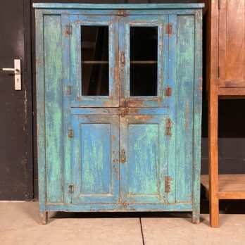 Blauwe kast India