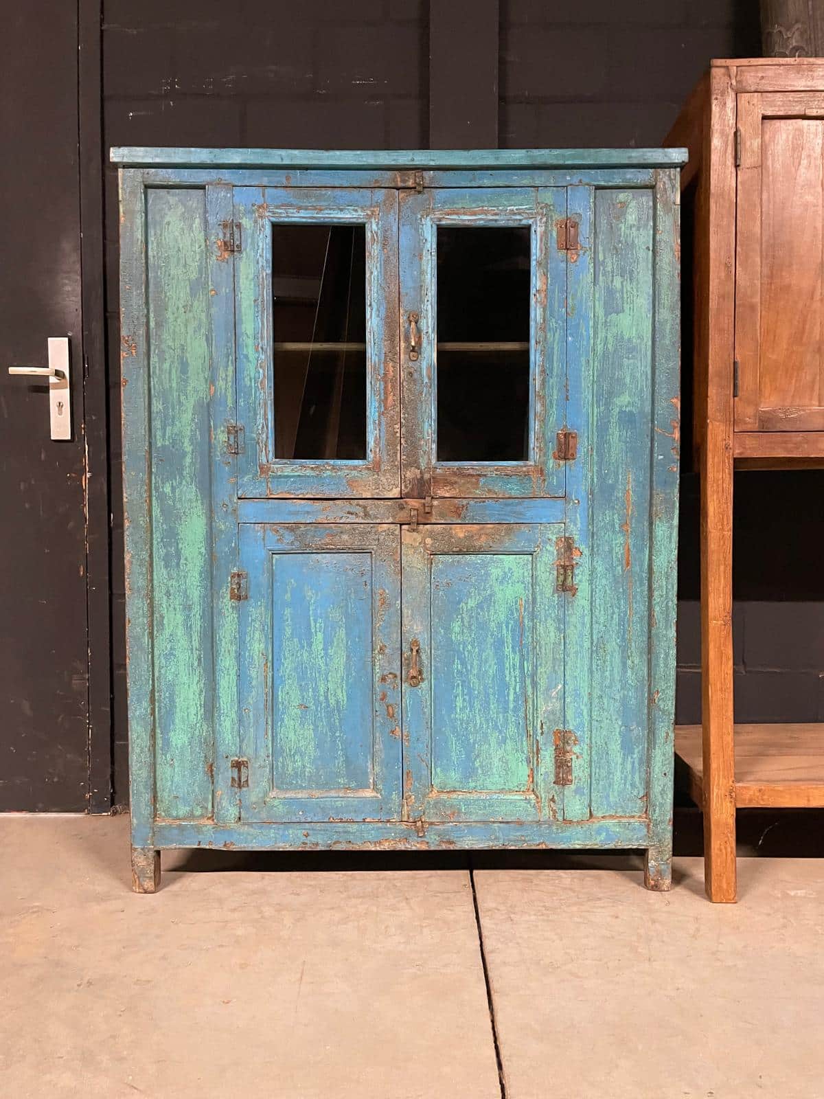 Blauwe kast India
