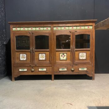 Dressoir India