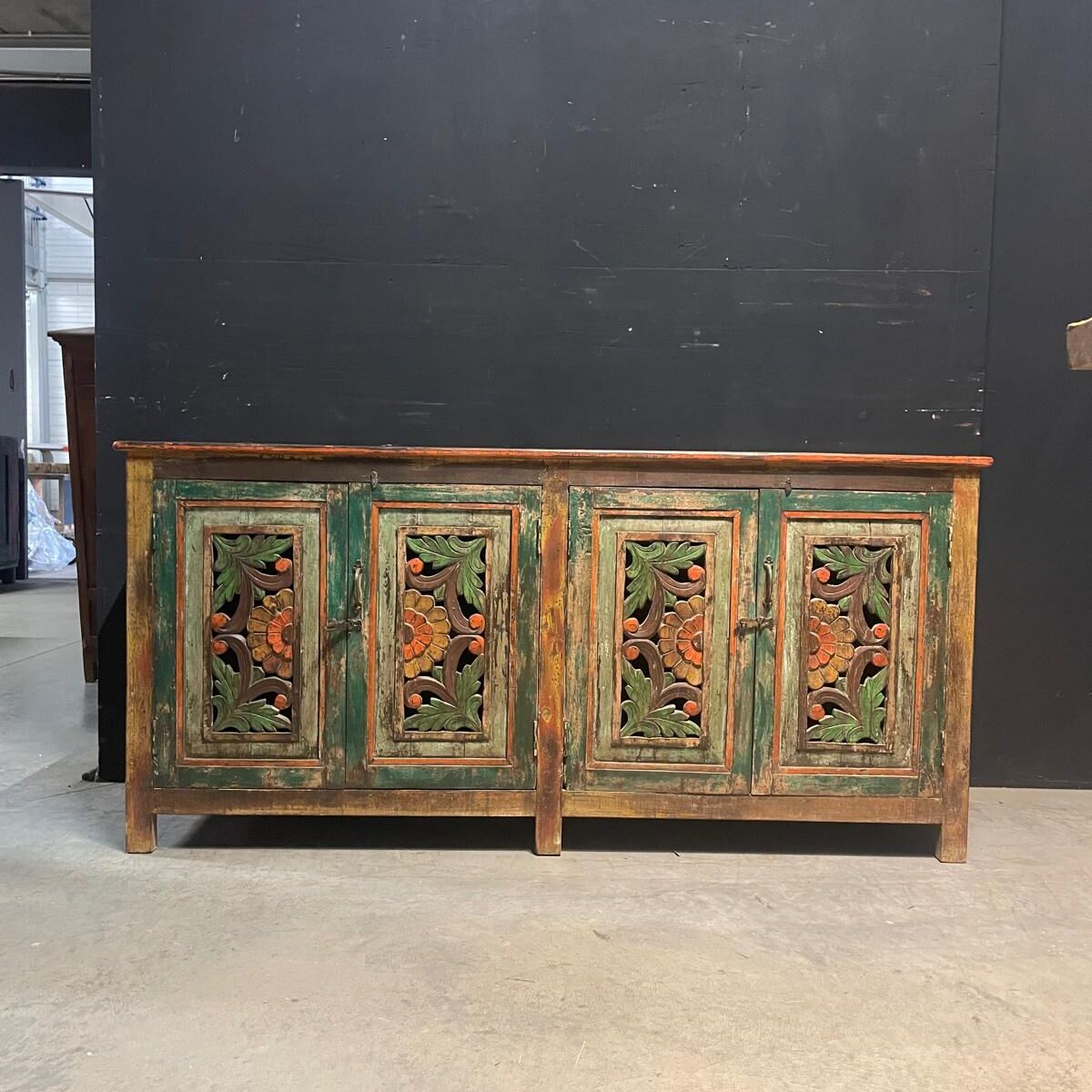 Dressoir India