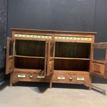 Dressoir India