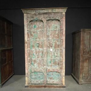 Almirah kast India