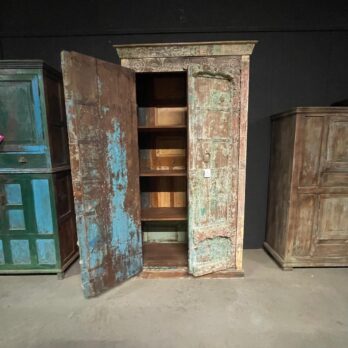 Almirah kast India