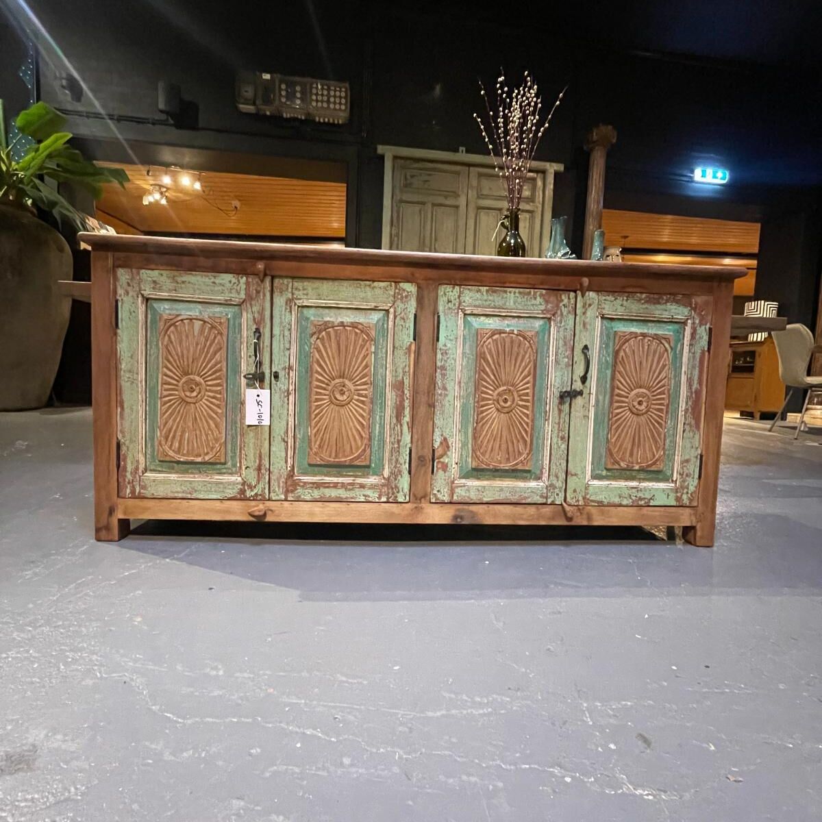 Dressoir India