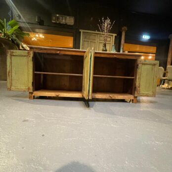 Dressoir India
